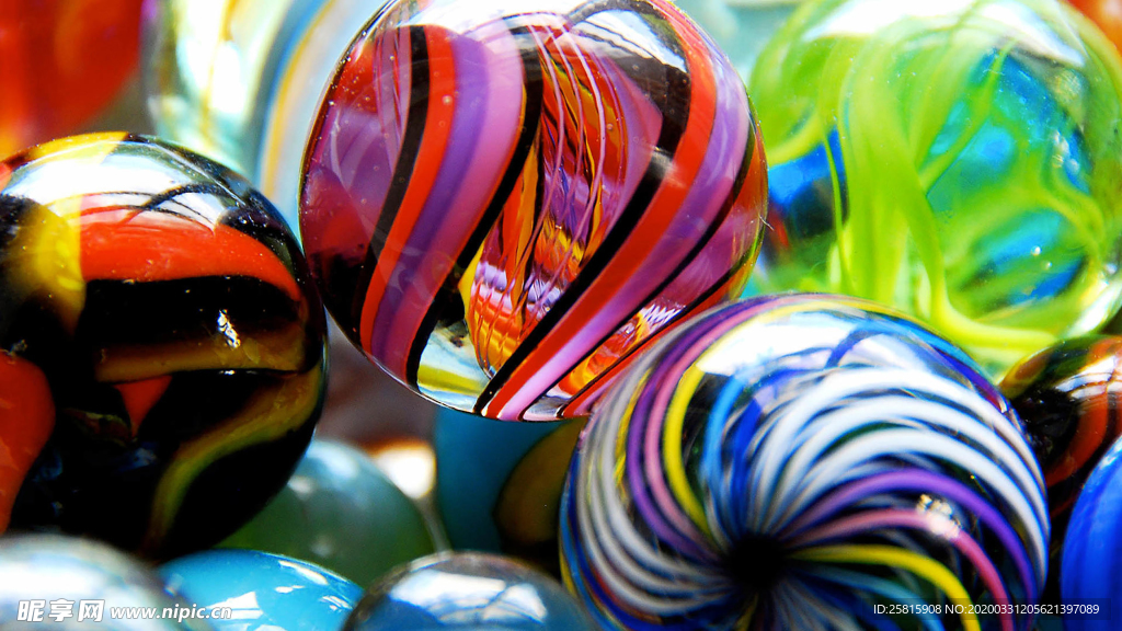 玻璃球弹珠图片