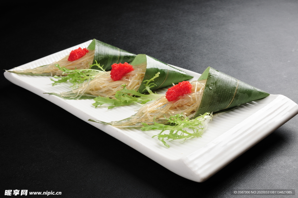 翅针鲍丝鱼子酱