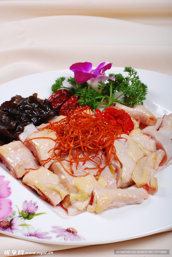 虫草花蒸云耳贵妃鸡