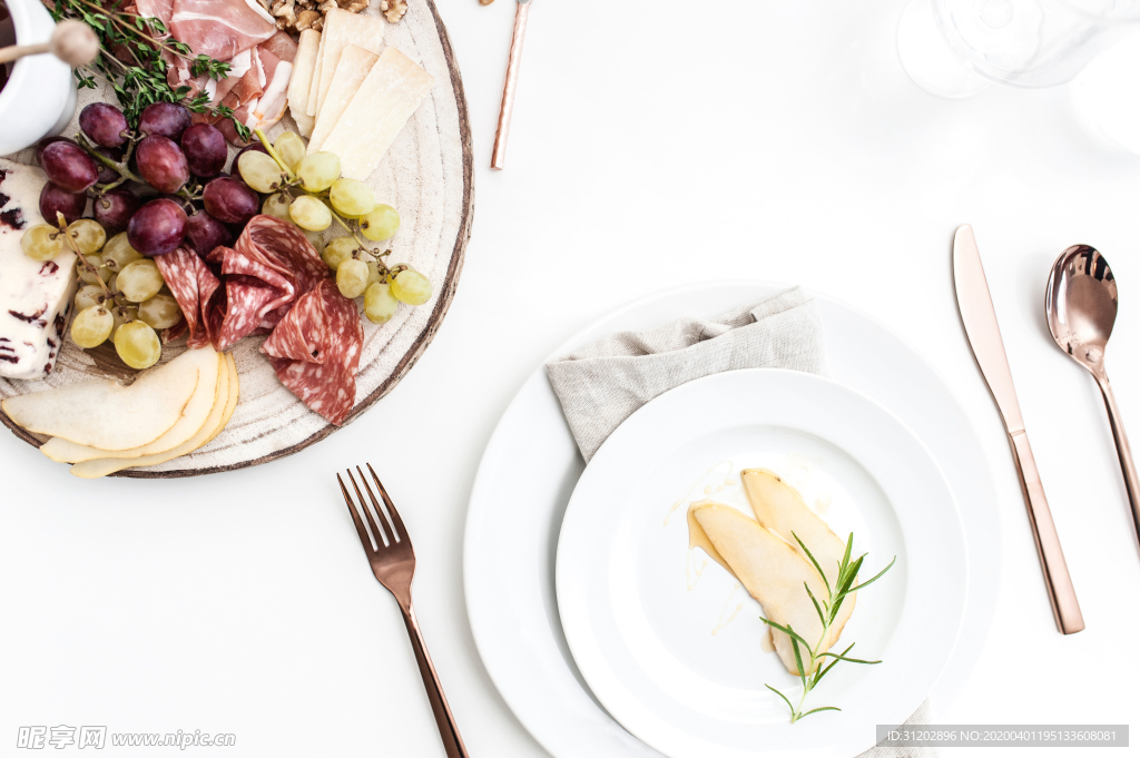 高级西餐厅西式水果沙拉摆盘桌布