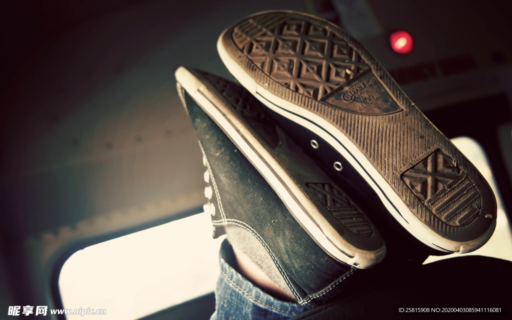 鞋子靴子高跟鞋图片