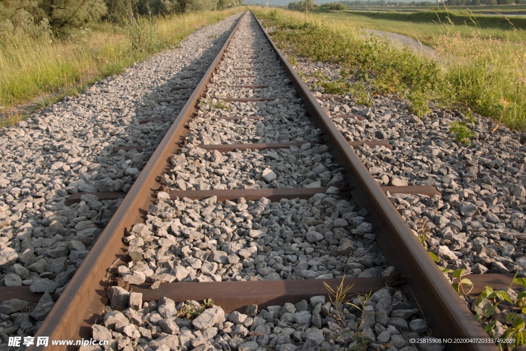 铁路铁轨轨道图片