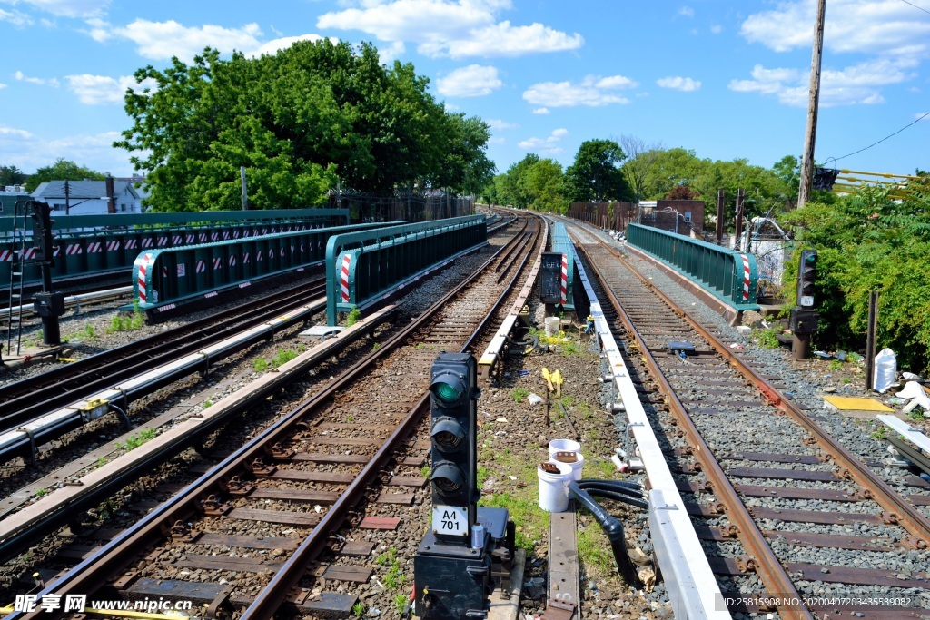 铁路铁轨轨道图片