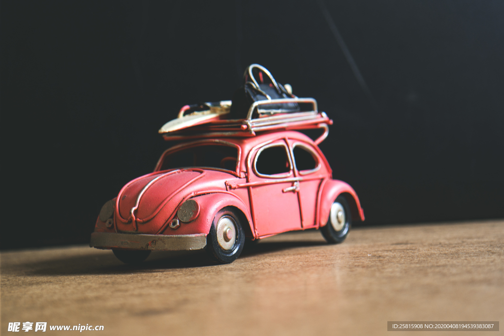 玩具汽车图片