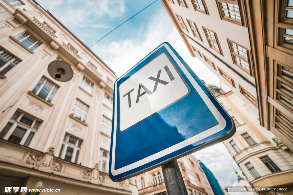 指示牌路牌导向指示图片