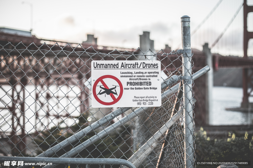 指示牌路牌导向指示图片