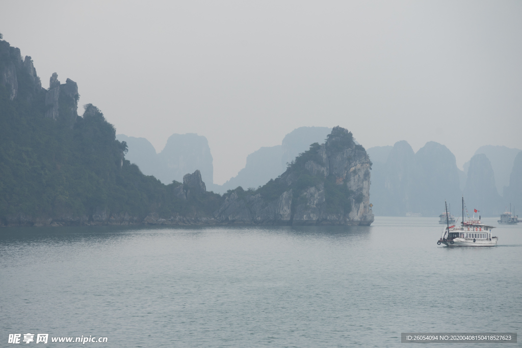 山川 湖泊 倒影