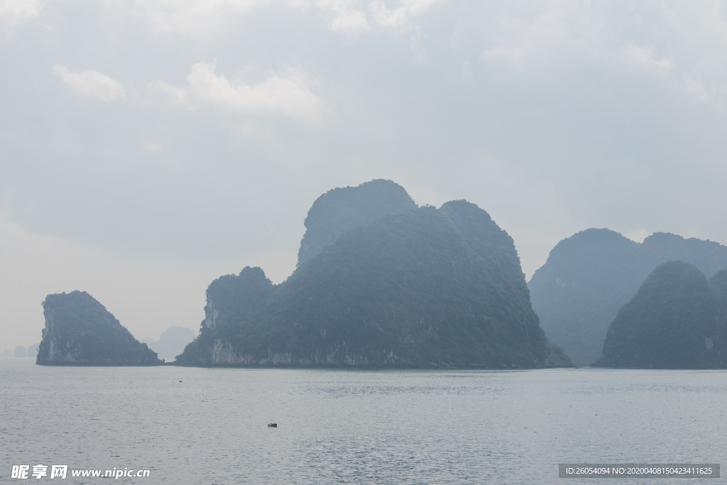 山川 湖泊 倒影