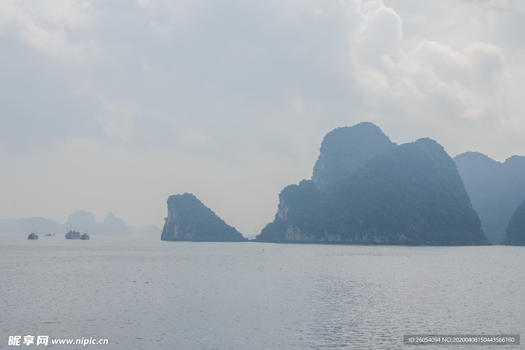 山川 湖泊 倒影