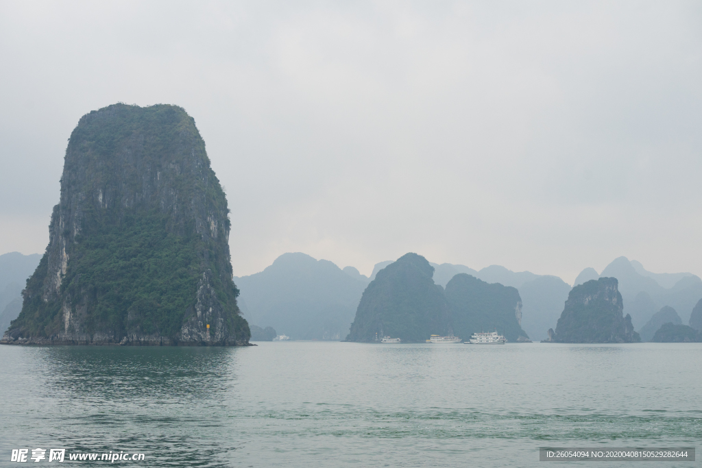 山川 湖泊 倒影