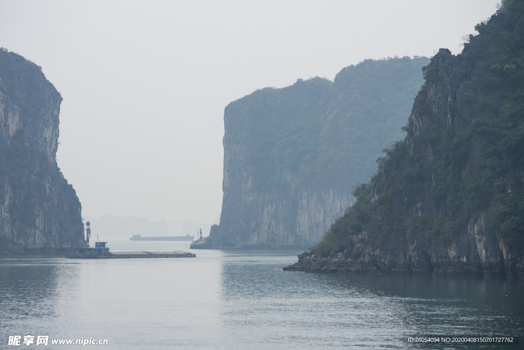 山川 湖泊 倒影