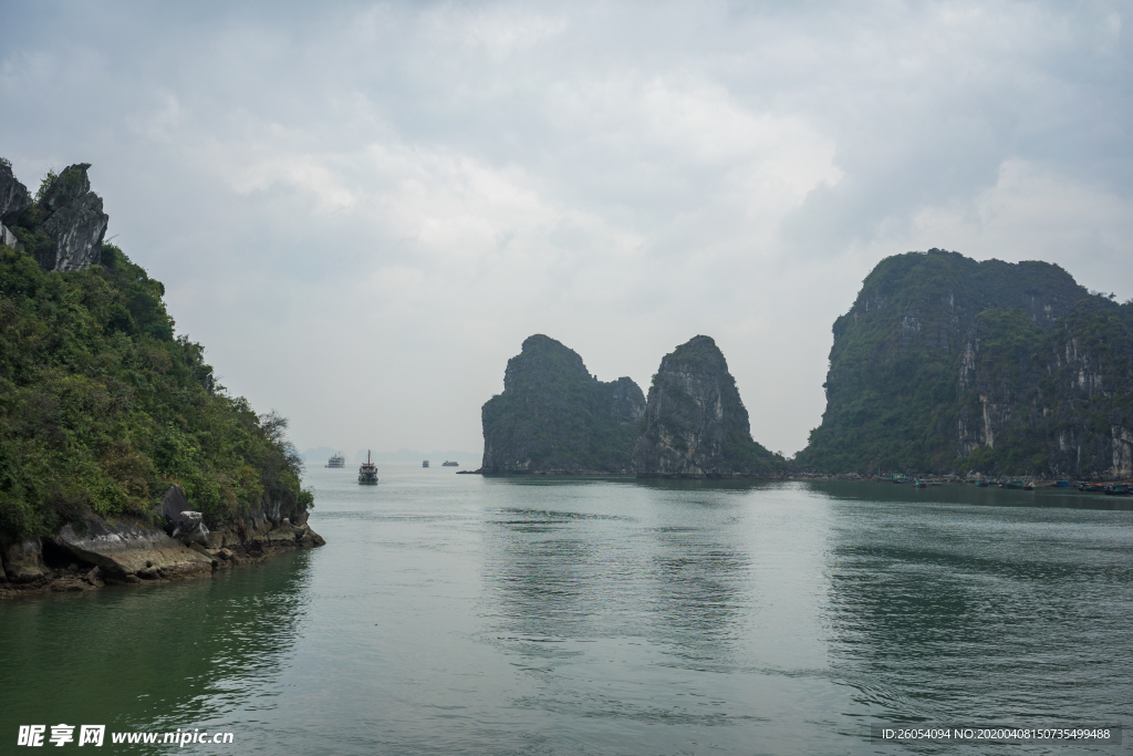 山川 湖泊 倒影