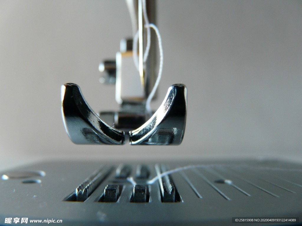 缝纫机机头机针机座图片