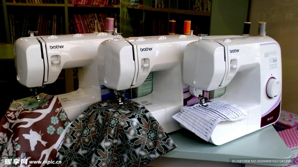 缝纫机机头机针机座图片