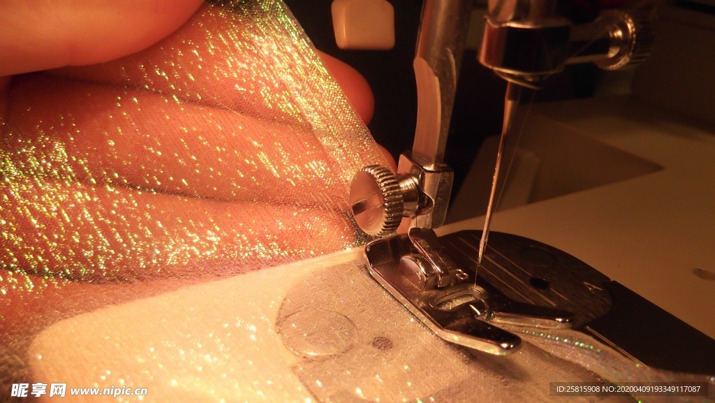 缝纫机机头机针机座图片