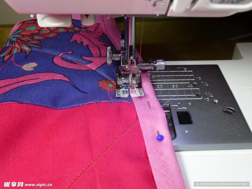 缝纫机机头机针机座图片