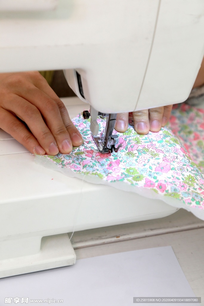 缝纫机机头机针机座图片