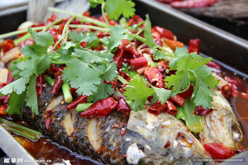 烤肉撸串烤鱼烧烤图片