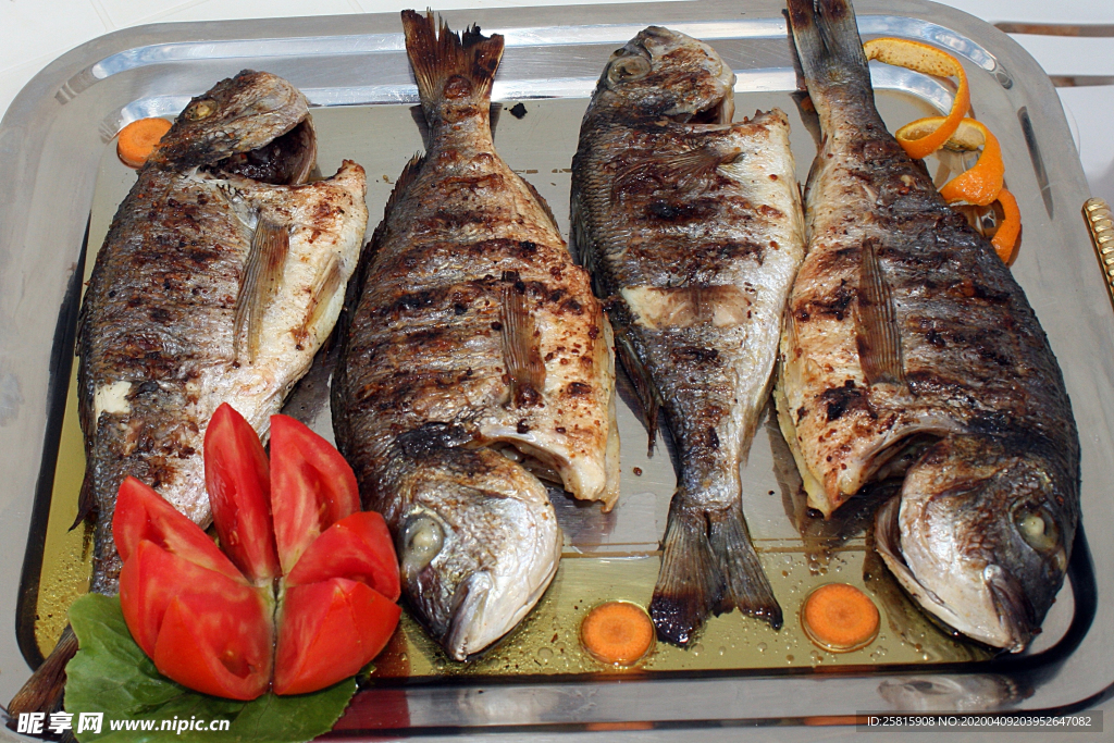 烤肉撸串烤鱼烧烤图片