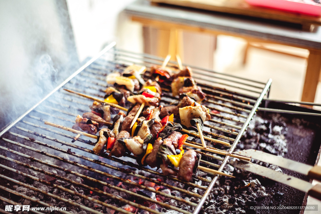 烤肉撸串烤串烧烤图片