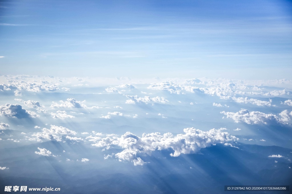 天空中的云层