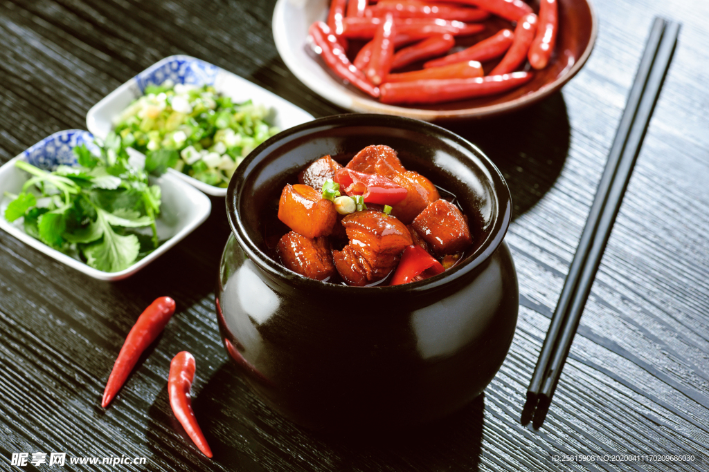 罐罐肉罐罐鸡罐罐汤图片