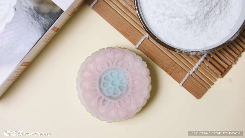 月饼中秋礼盒点心图片