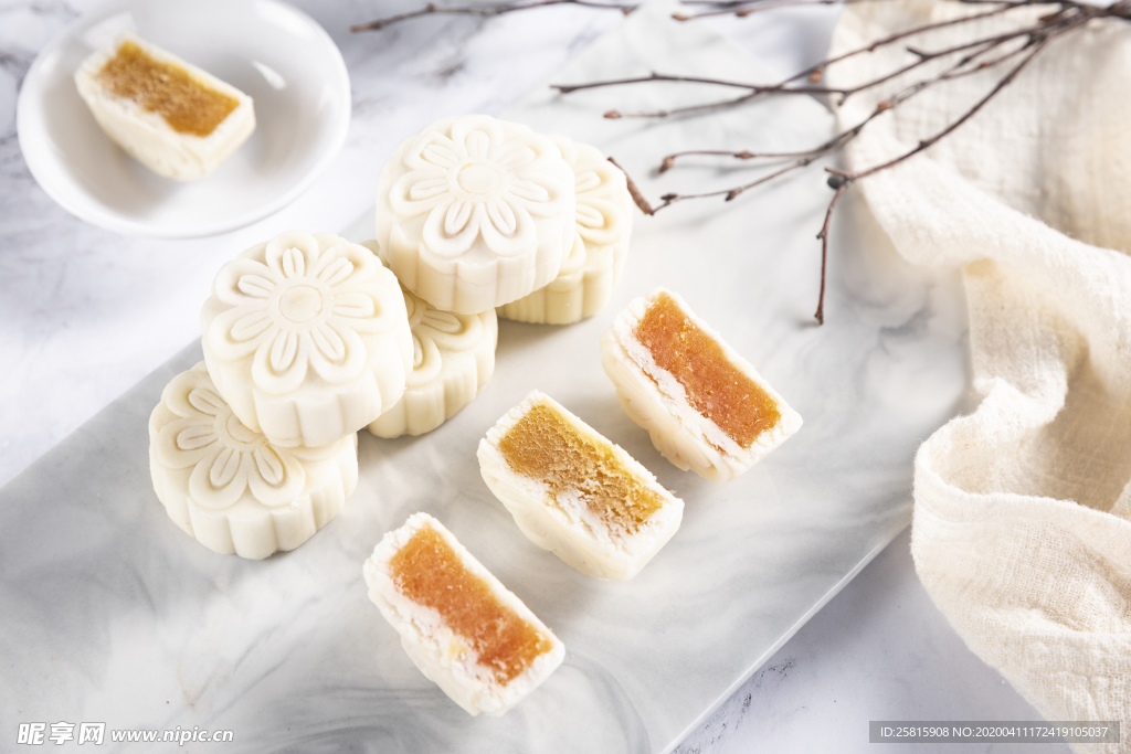 月饼中秋礼盒点心图片