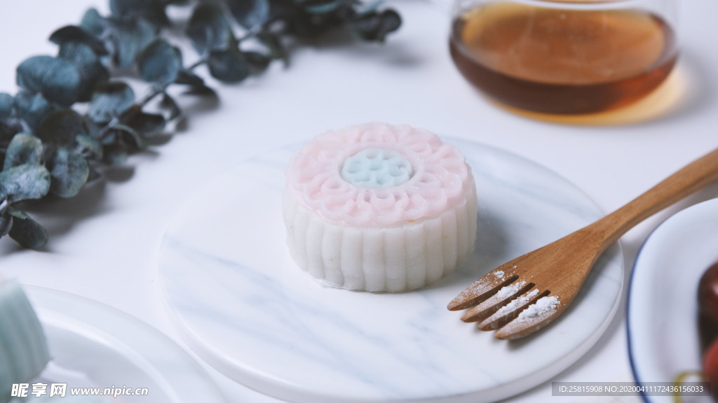 月饼中秋礼盒点心图片