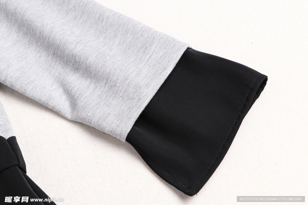 黑灰色长袖特写