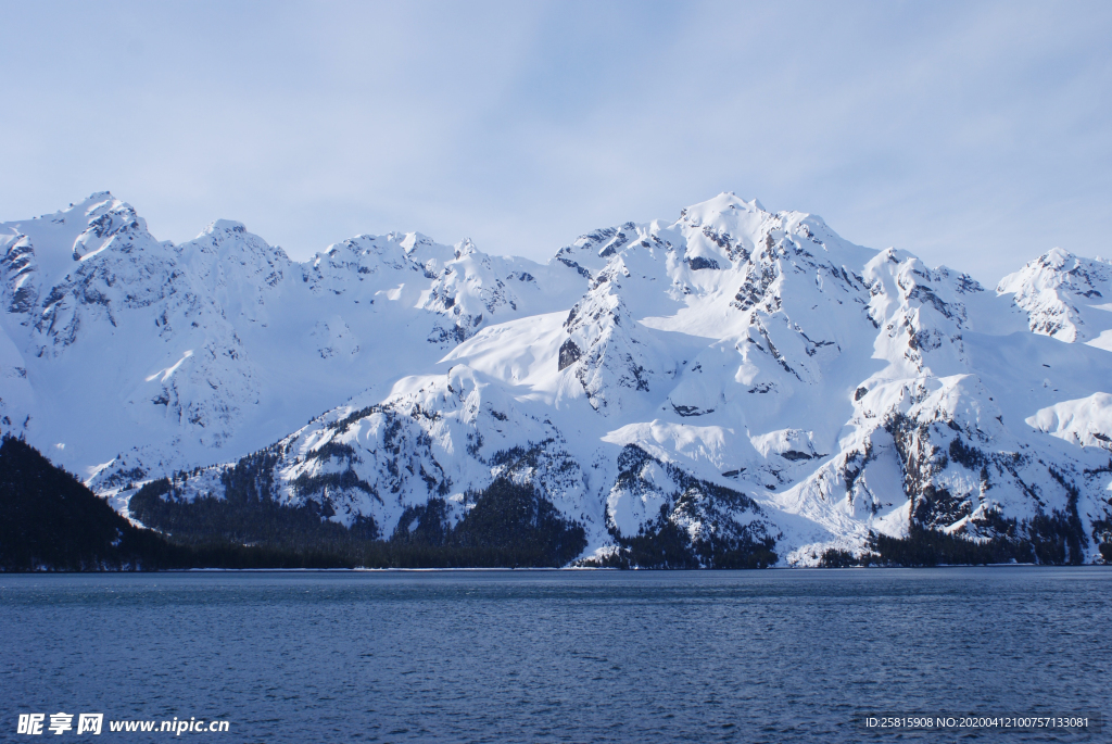 雪山 雪山顶 山顶 雪地 冰天