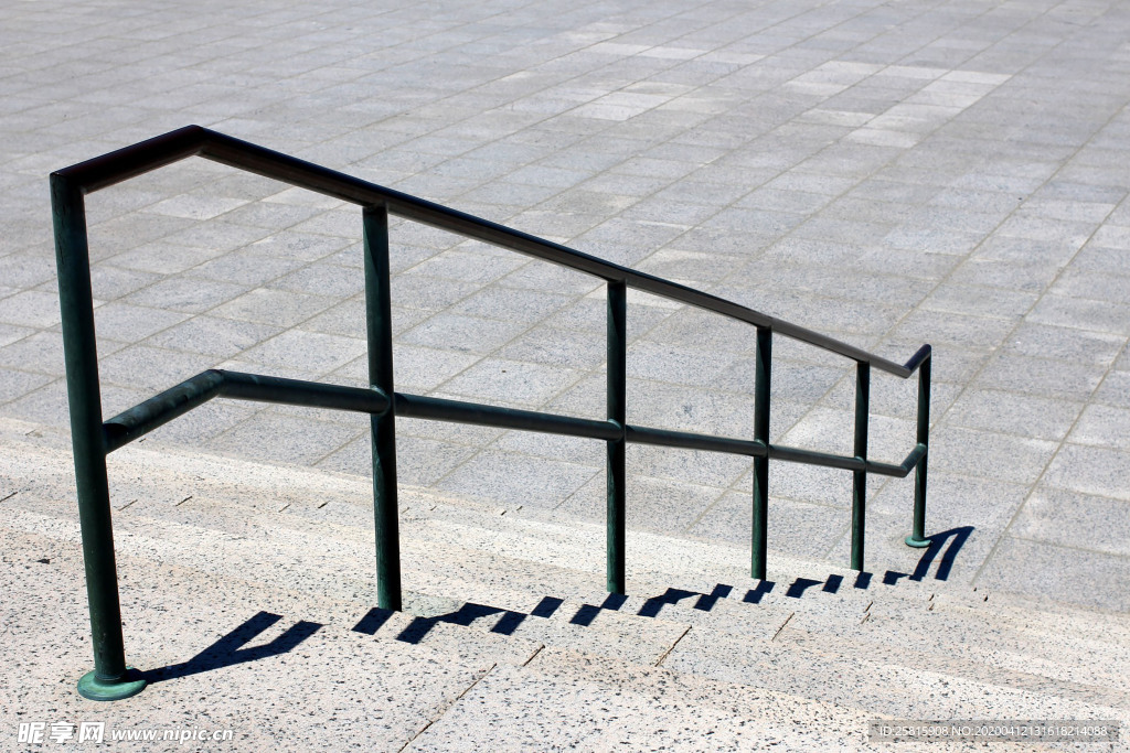 栅栏篱笆木栏围栏围墙图片