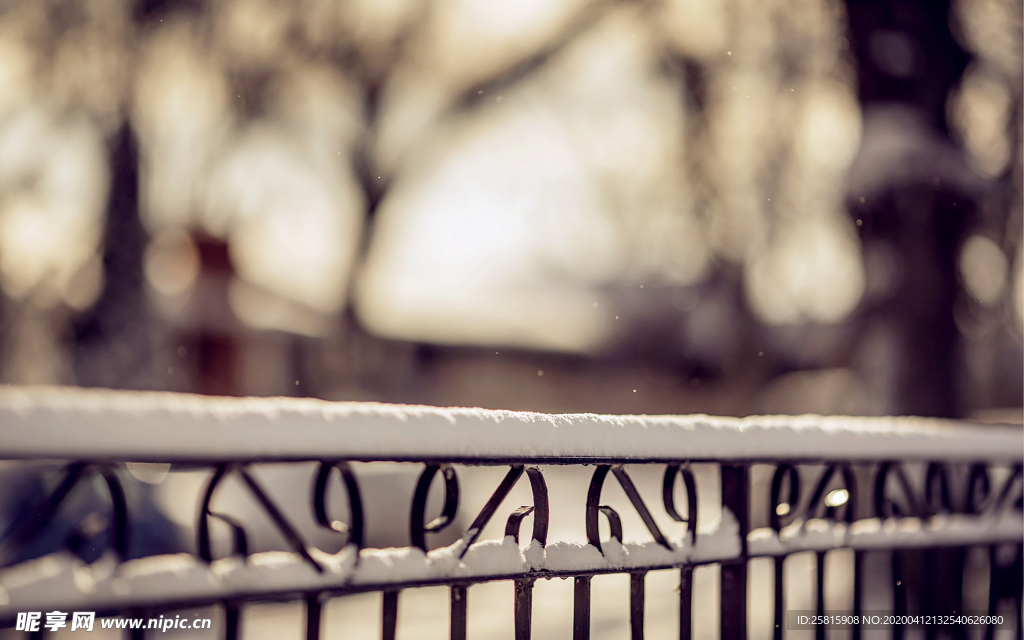 栅栏篱笆木栏围栏围墙图片