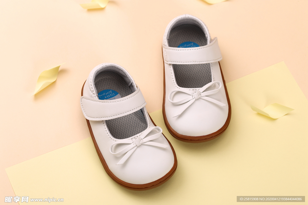 童鞋童靴儿童鞋子图片