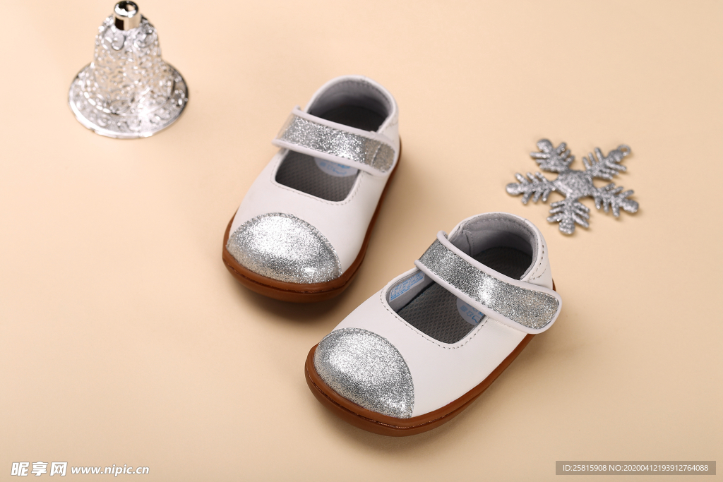 童鞋童靴儿童鞋子图片