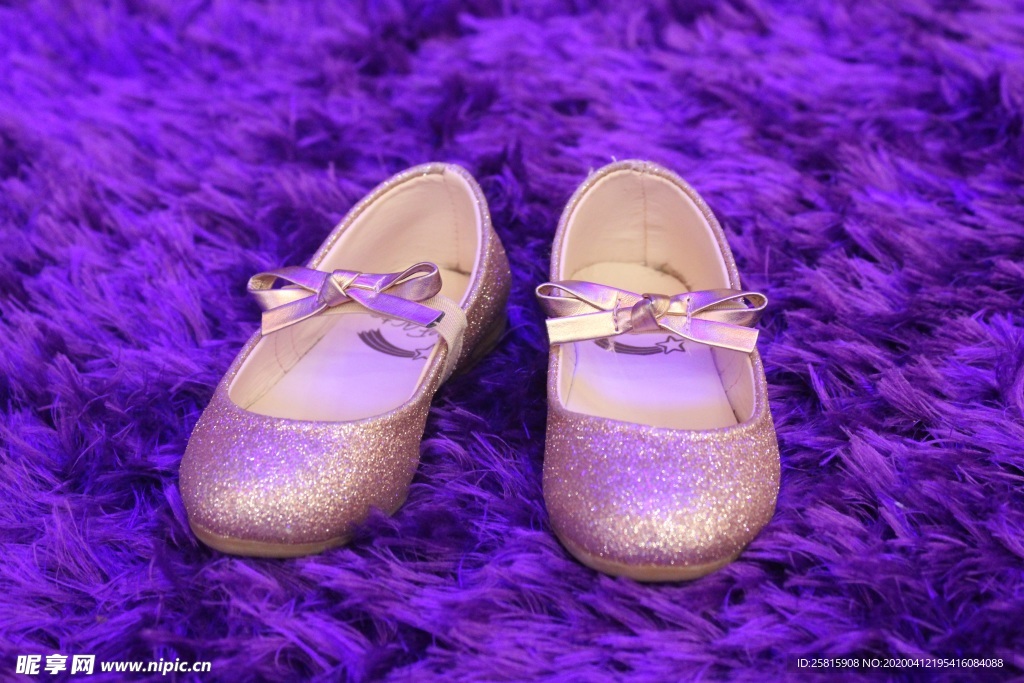 童鞋童靴儿童鞋子图片