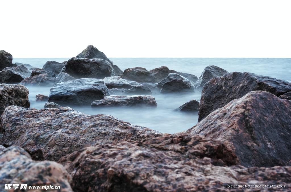 礁石 海 雾