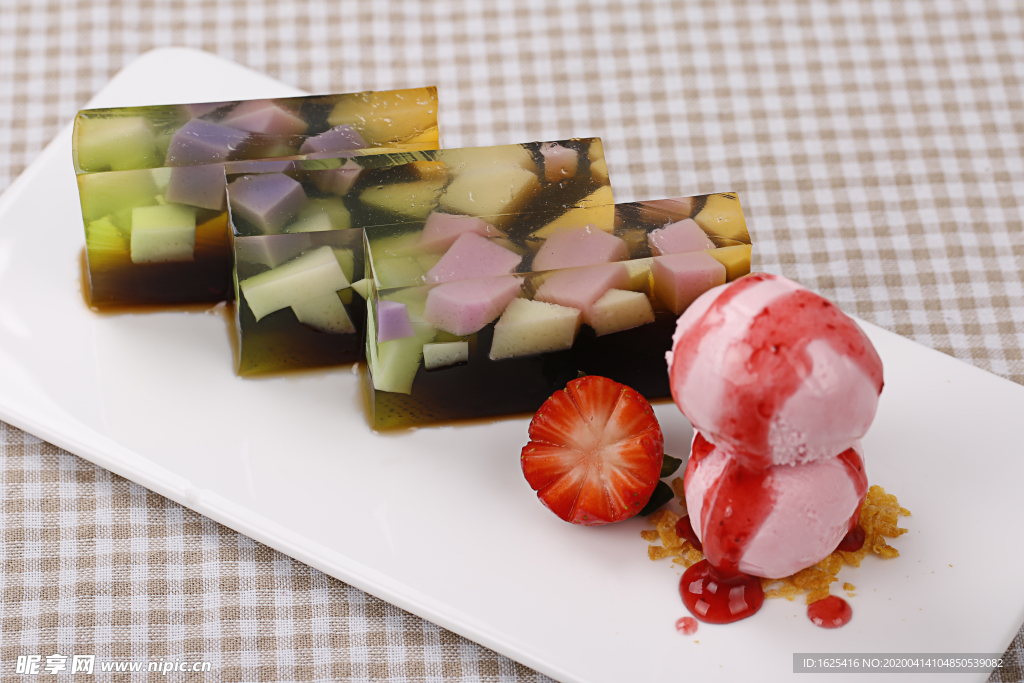 雨季风雪冰淇淋