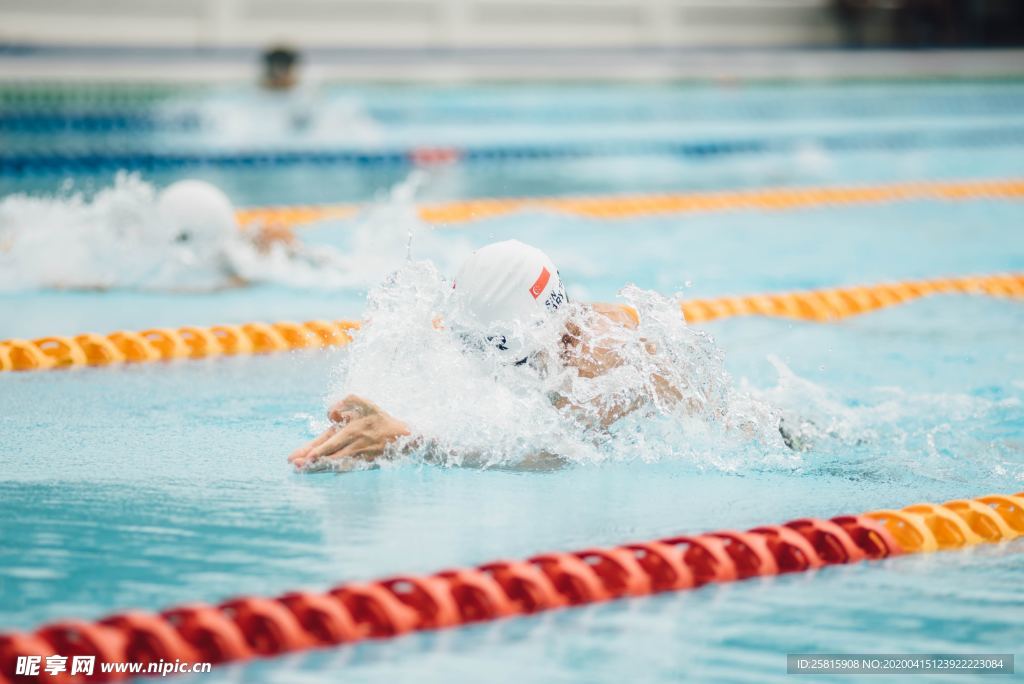 游泳运动图片