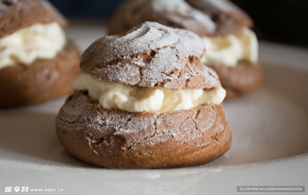 泡芙甜点烘焙图片