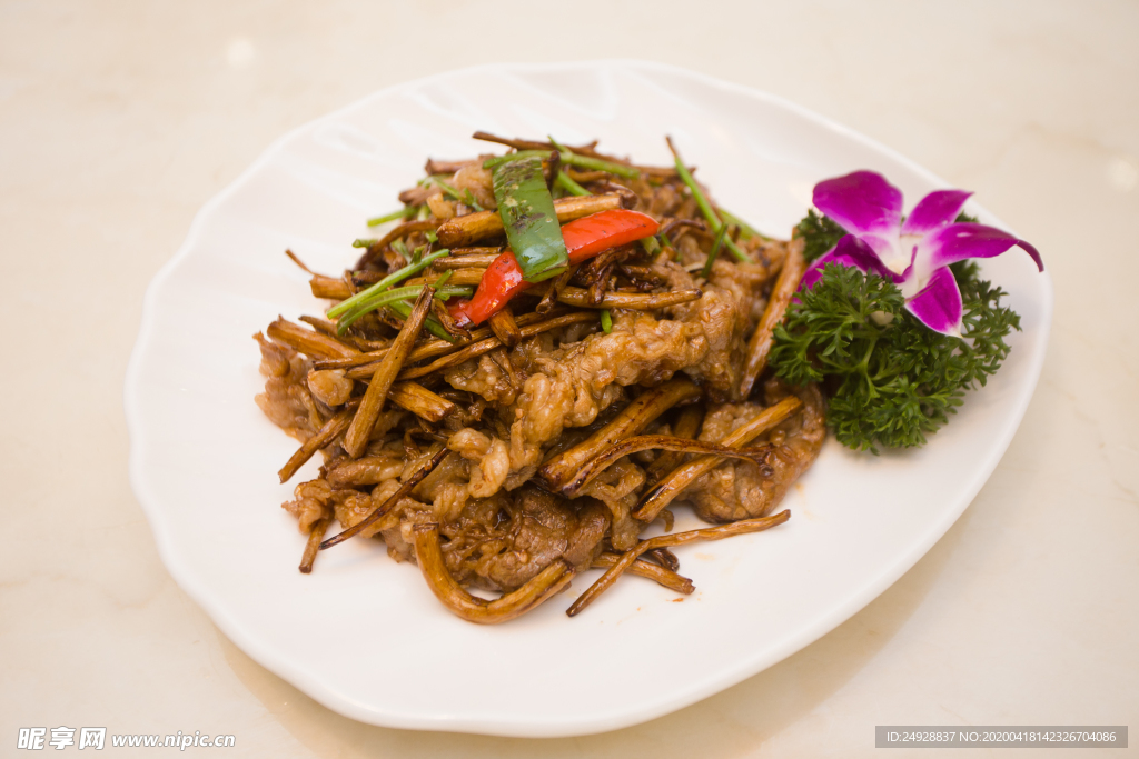 茶树菇烧汁肥牛