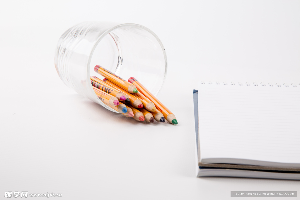 铅笔彩色铅笔图片