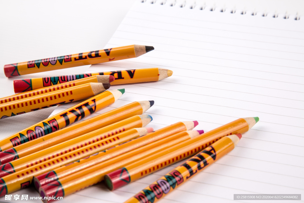 铅笔彩色铅笔图片