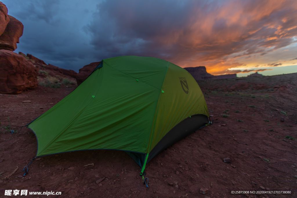 帐篷户外住宿图片