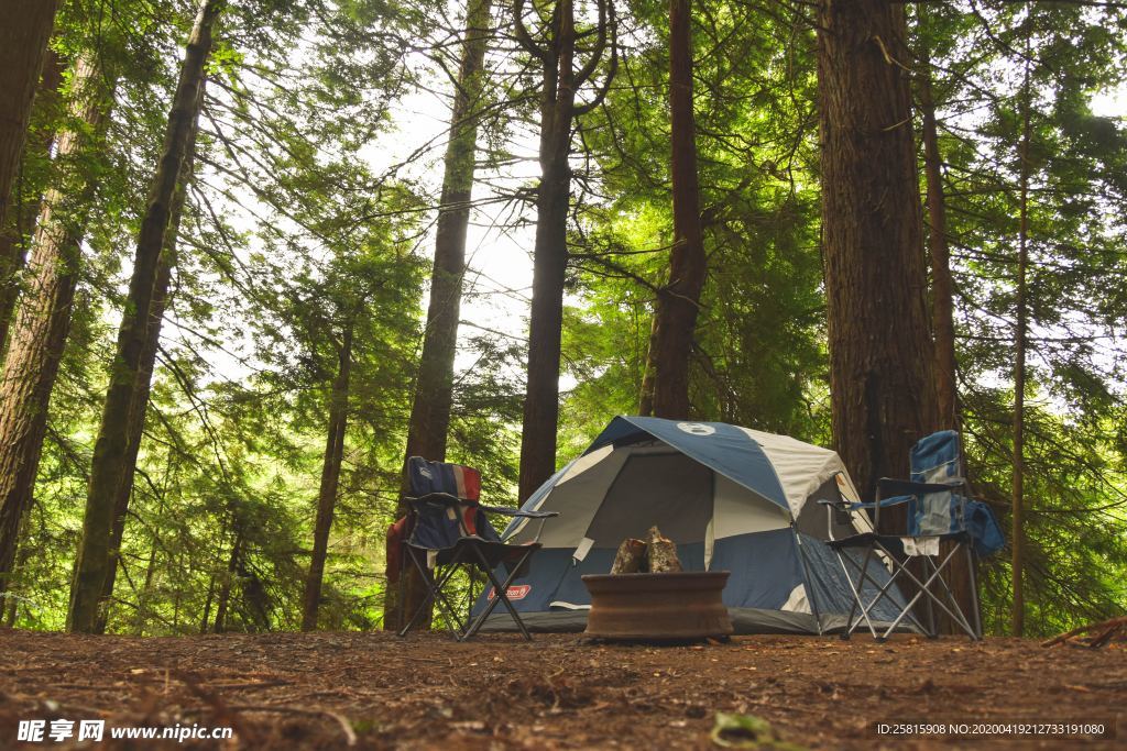 帐篷户外住宿图片