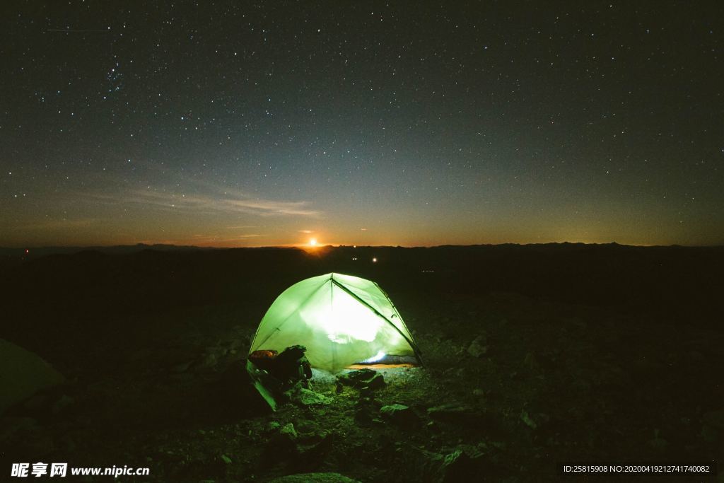 帐篷户外住宿图片