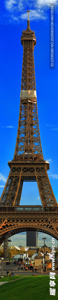 巴黎埃菲尔铁塔全景照片