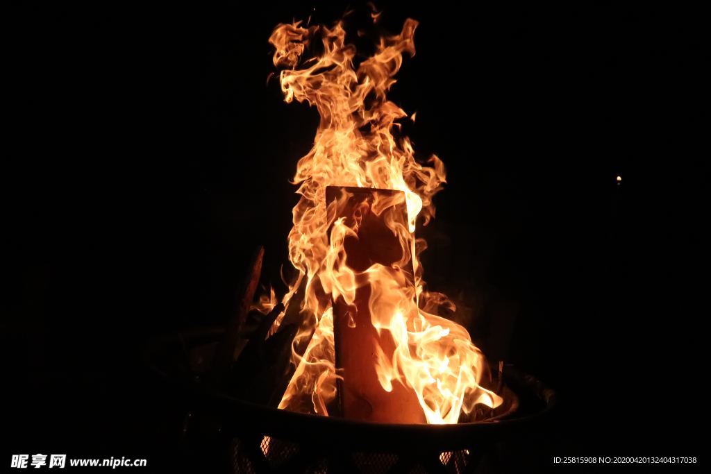 火焰火苗燃烧图片