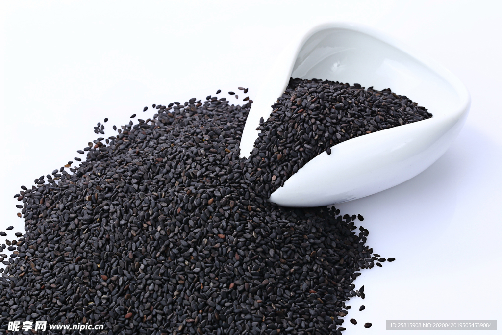 黑米五谷杂粮图片