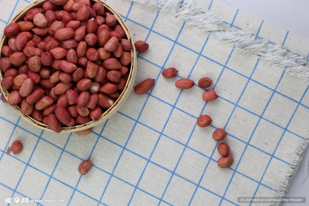 花生米五谷杂粮图片